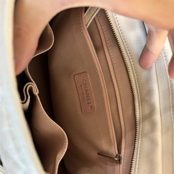 Chanel Gabrielle Tote in pink, pre-loved special collection ! medium size! - Picture 7 of 8